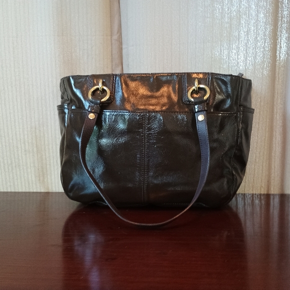 COACH Gallery Patent Zipper tote 👜 - Picture 2 of 5